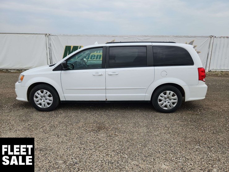 2016-dodge-grand-caravan-image-5