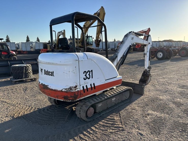 2004-bobcat-331g-image-3