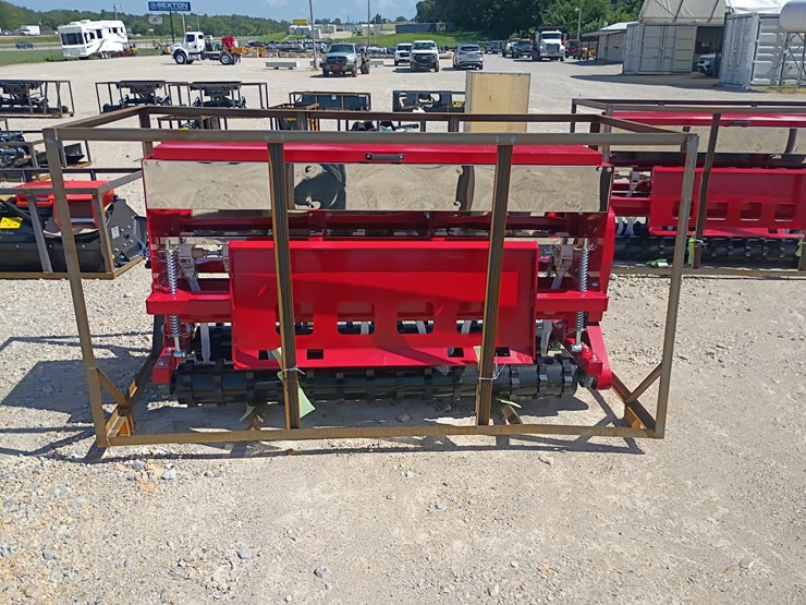 #l66-028-•-agt-seed-drill-skid-steer-attachment-(3-point)-image-5