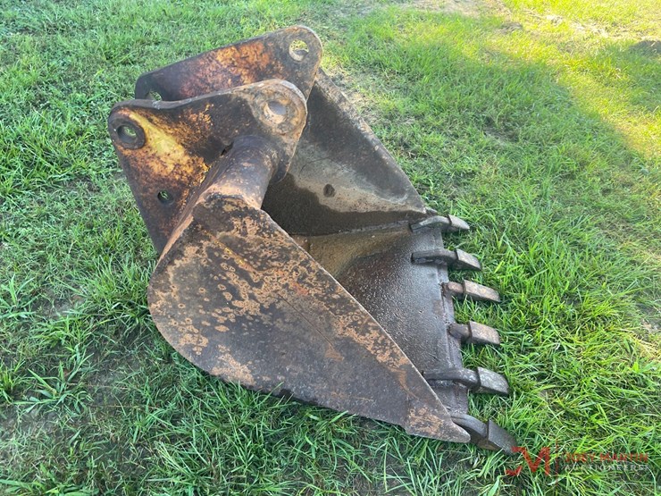 28"-tooth-excavator-bucket-image-2