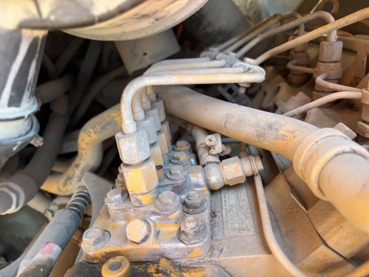 2014-caterpillar-226b3-image-40