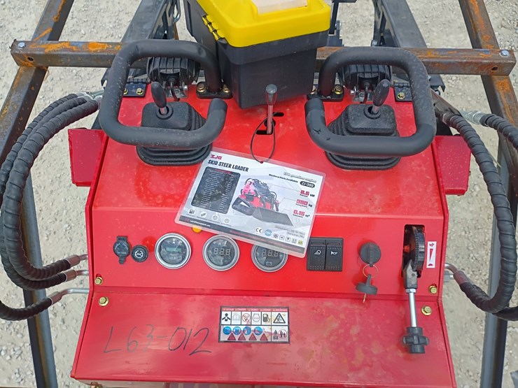 #l63-012-•-2026-zjg-380-mini-skid-steer-image-11