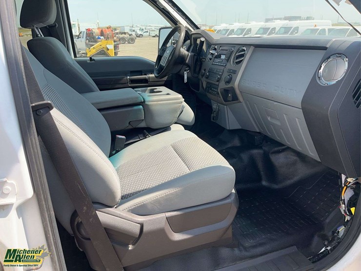 2011-ford-f350-image-17