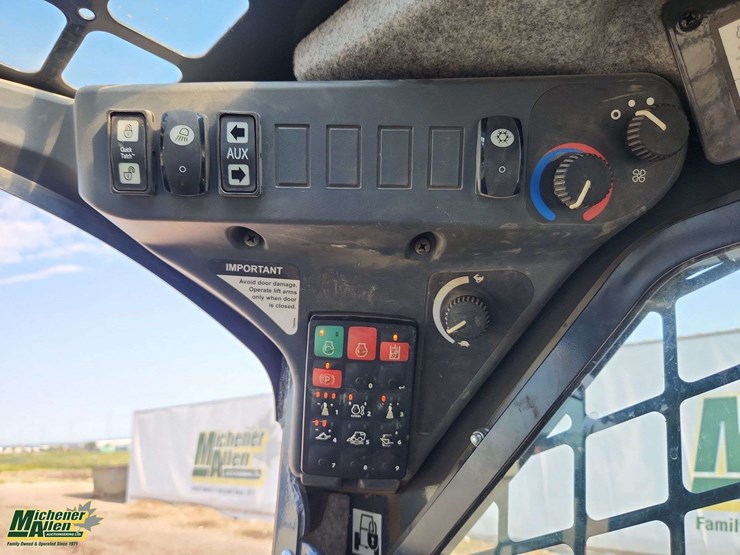 2024-deere-325g-image-17