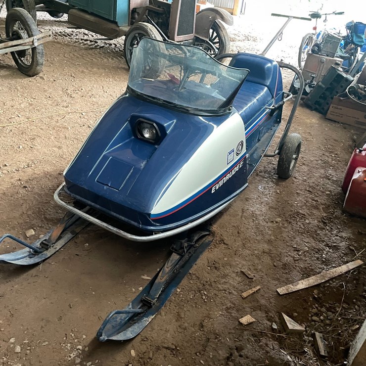 #1227 • 1974 Evinrude Snowmobile