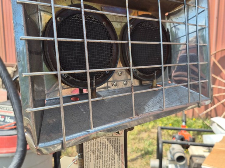 #137-•-heater-lamp-propane-image-2