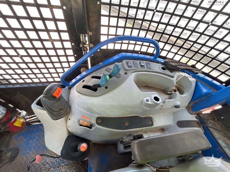 2018-new-holland-4wd-agricultural-tractor-w/-brush-cutter-image-33