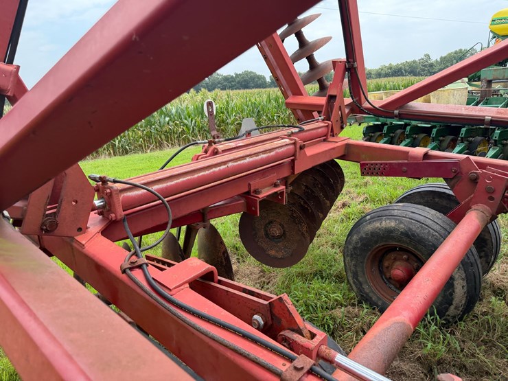 case-ih-3950-image-61