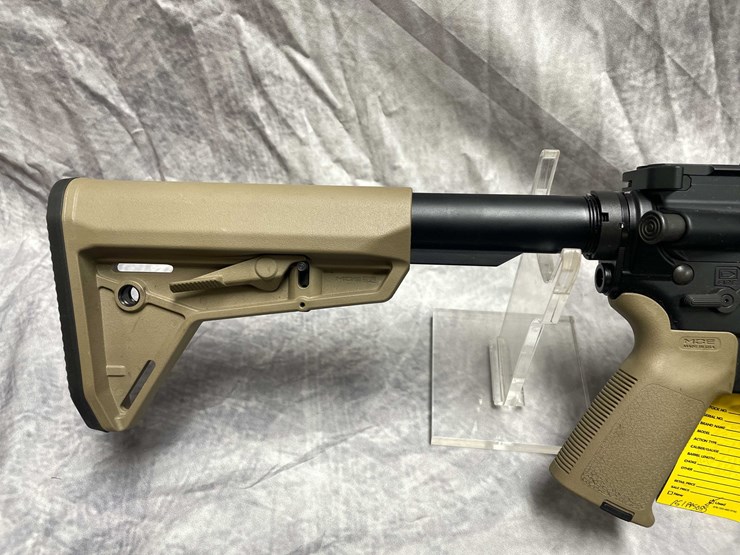 #10695-•-springfield-saint-victor-,-556-nato-semi-auto-rifle,-sn:-st539897-image-4