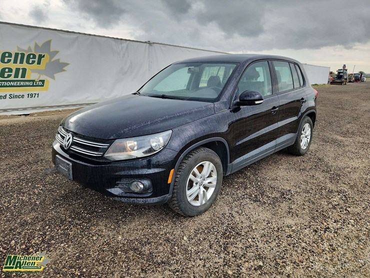 2012-volkswagen-tiguan-image-1