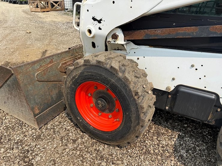 2020-bobcat-s740-image-16