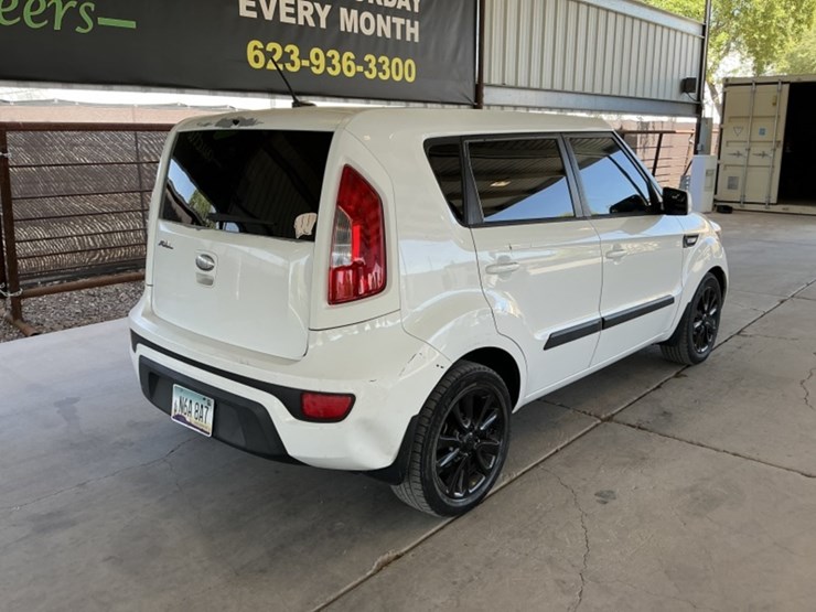 2013-kia-soul-crossover-image-7