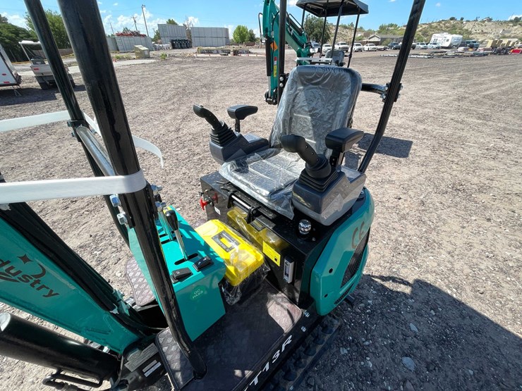 #2458-•-2026-cfg-kt13r-mini-excavator-image-16
