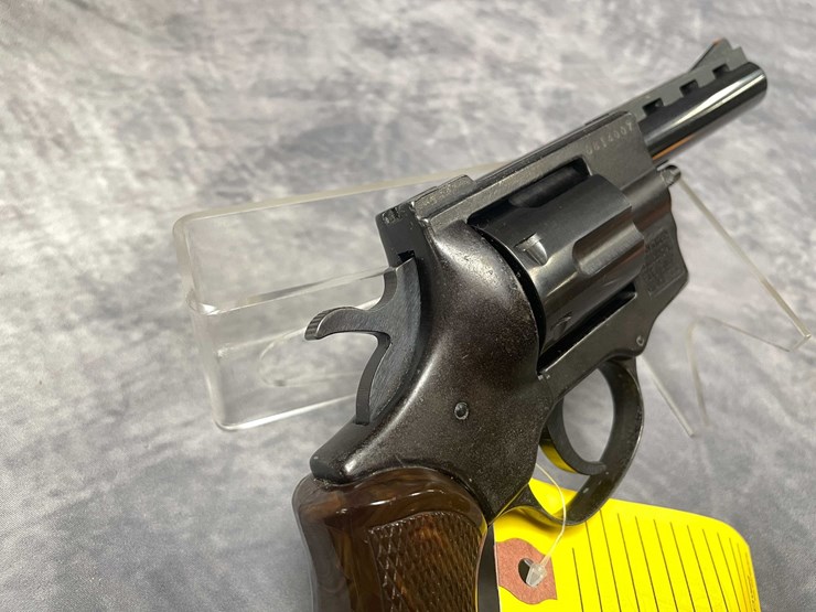 #10833-•-fie-titan-tiger,-38-spl-revolver,-sn:-814007-image-3