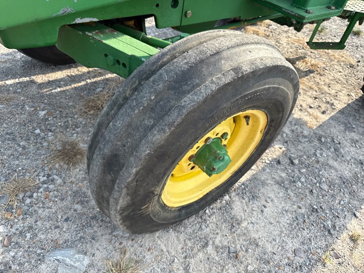 john-deere-1530-image-21