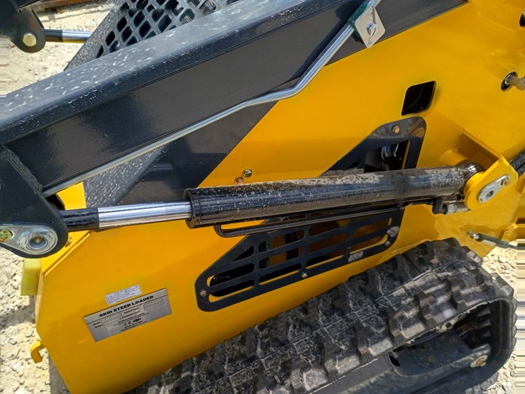 #l63-005-•-2026-zjg-380-mini-skid-steer-image-24