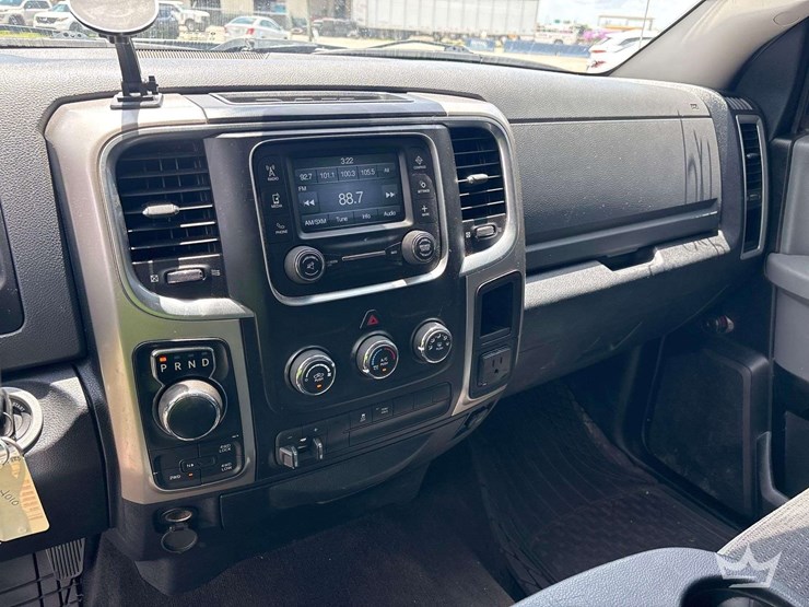 2017-dodge-1500-image-16