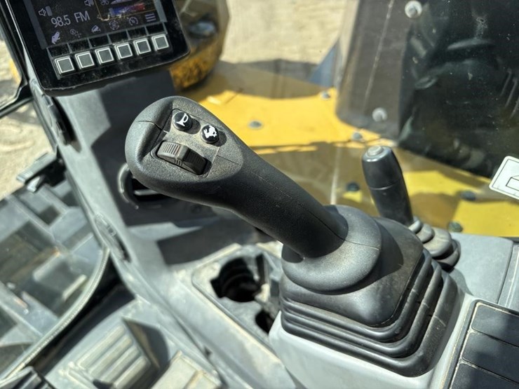 2021-caterpillar-308cr-image-34