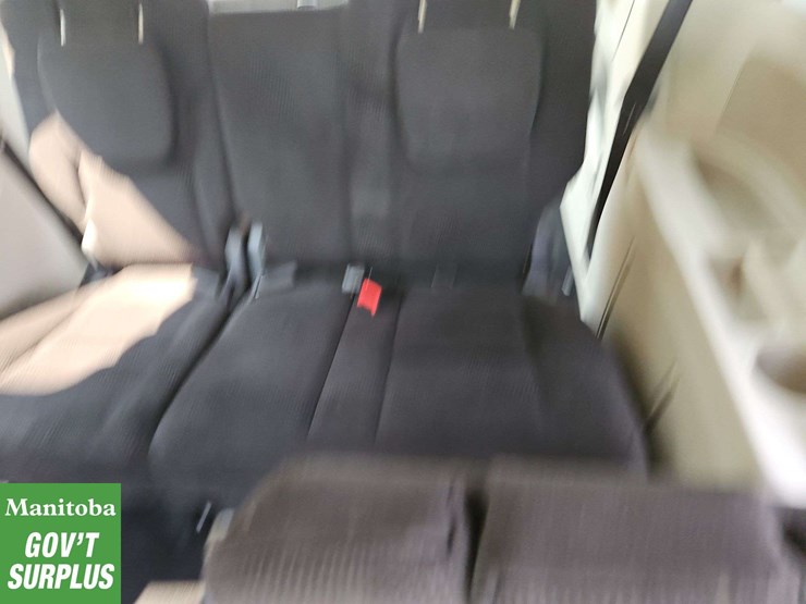 2014-dodge-grand-caravan-image-21