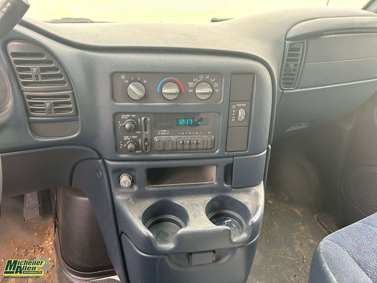 2003-chevrolet-astro-image-23
