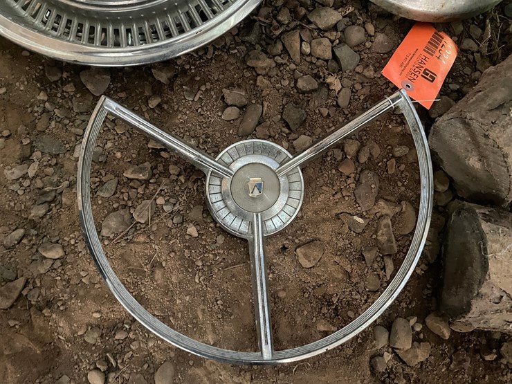#1234-•-various-classic-car-hubcaps-image-2