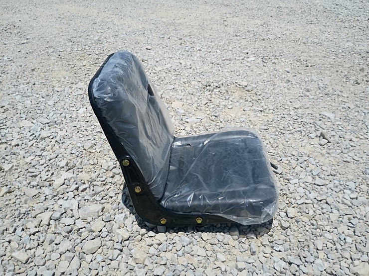 #l63-023-•-mini-equipment-seat-image-4