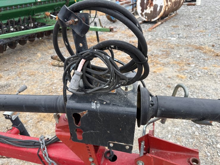 2017-new-holland-bc5070-image-36