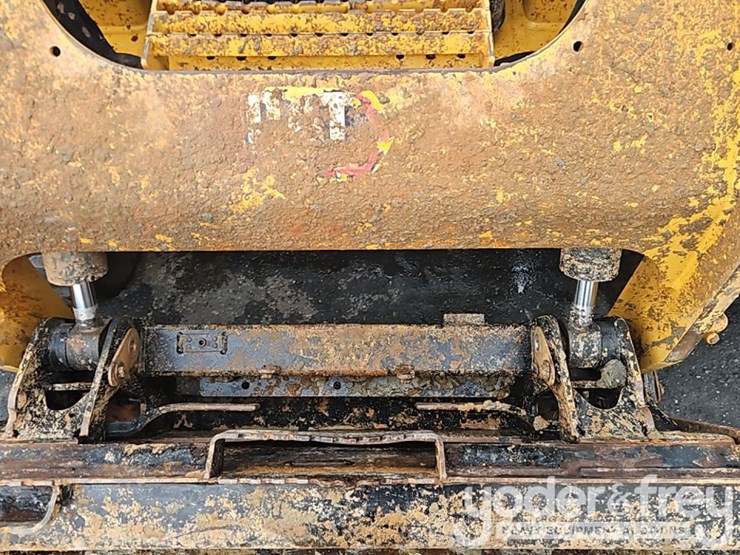 2023-caterpillar-289d3-image-21