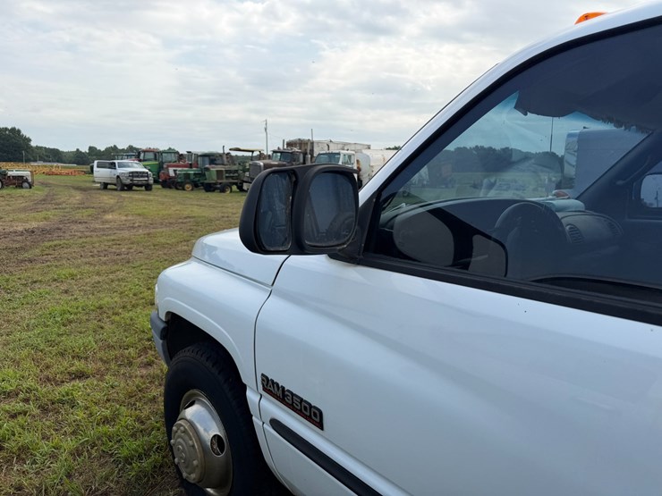 1998-dodge-ram-3500-image-23