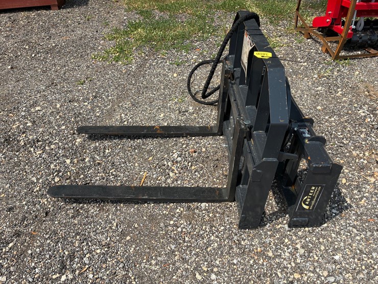 #3806-•-arteer-rotating-pallet-forks-image-2