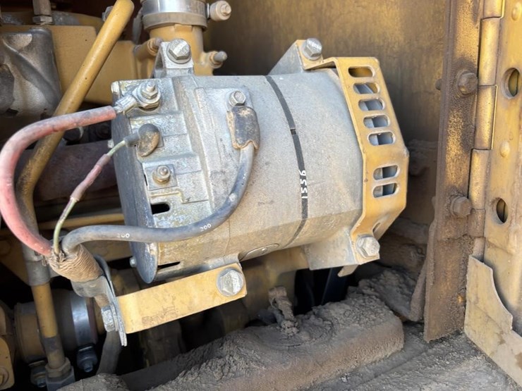 2005-caterpillar-143h-image-71
