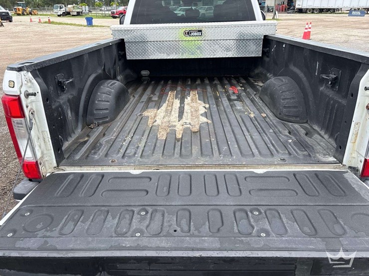 2018-ford-f250-image-13