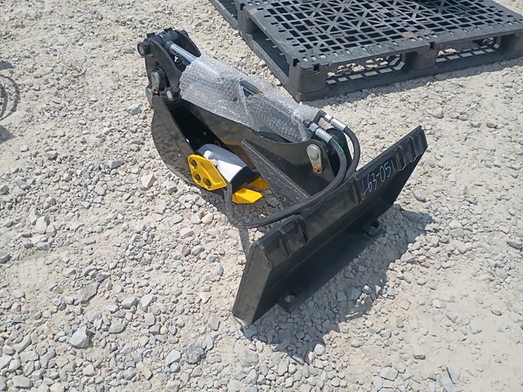 #l63-051-•-zjg-backhoe-mini-skid-steer-attachment-image-2