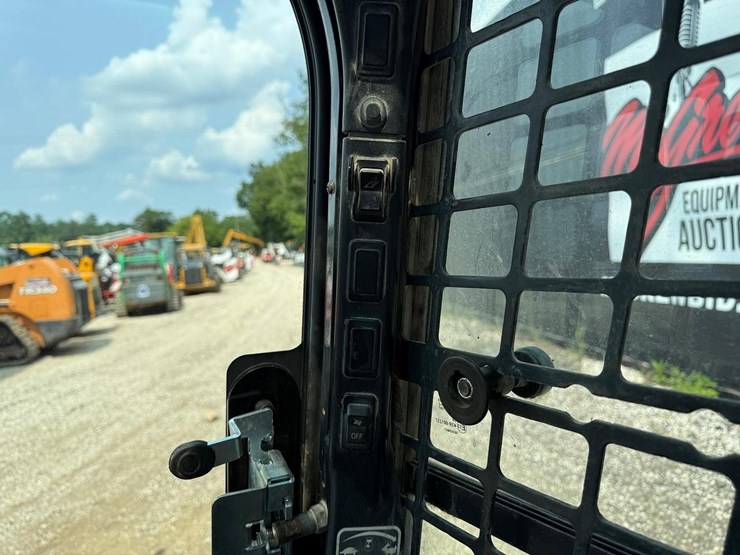 2020-bobcat-s740-image-22