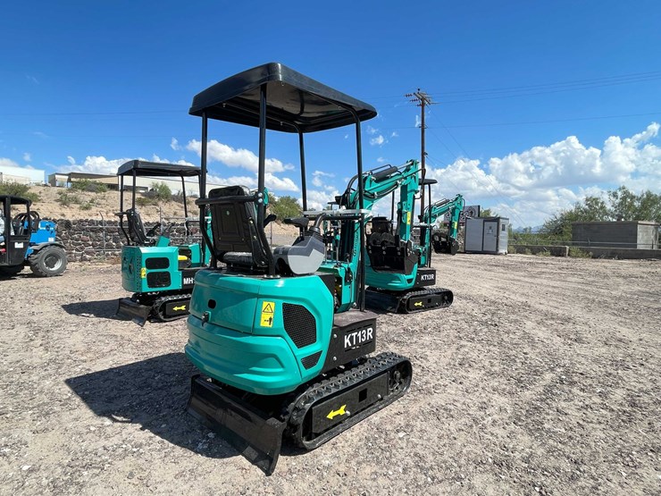 #2457-•-2026-cfg-kt13r-mini-excavator-image-9