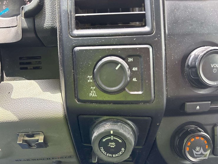 2016-ford-f150-image-27