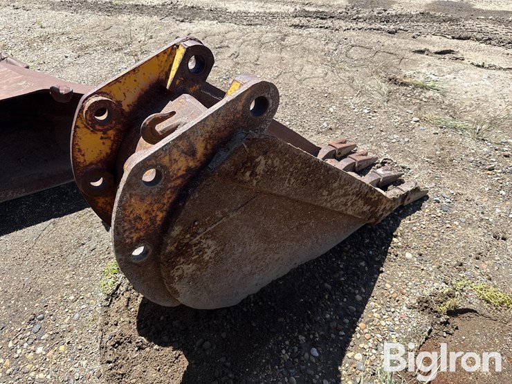 420-backhoe-bucket-image-5