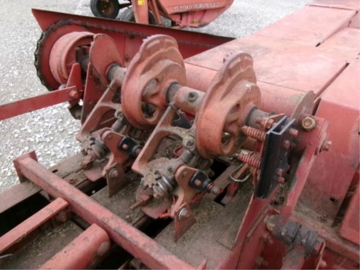 new-holland-273-image-8