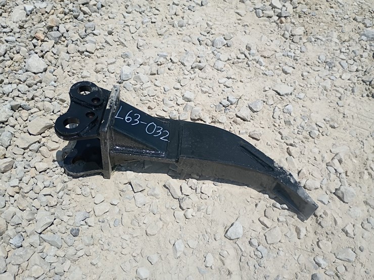 #l63-032-•-ripper-mini-excavator-attachment-image-1