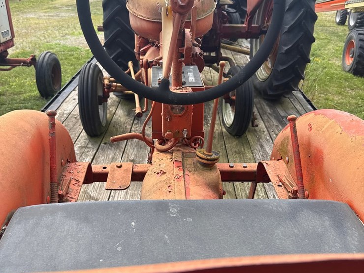 #30-•-allis-chalmers-model-b-image-5