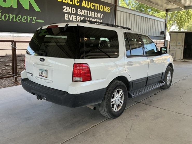 2005-ford-expedition-image-7