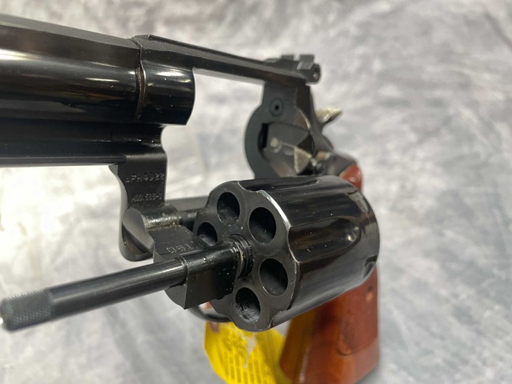 #10828-•-smith-&-wesson-model-586,-357-mag-revolver,-sn:-bfh4922-image-19