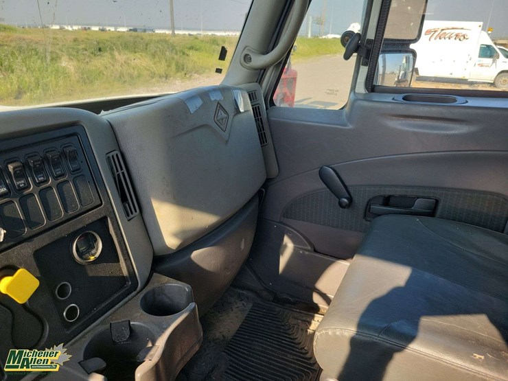 international-durastar-4400-image-23