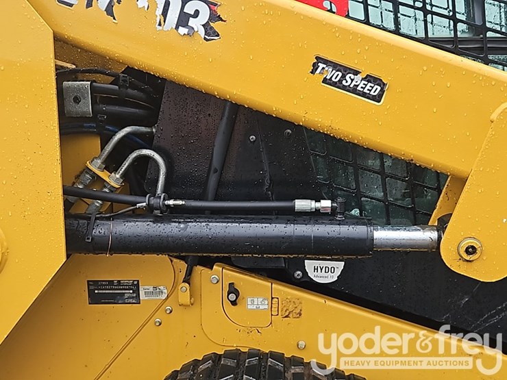 2023-caterpillar-279d3-image-18