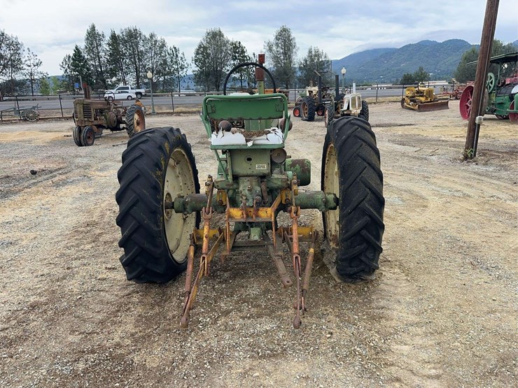 john-deere-model-b-image-4