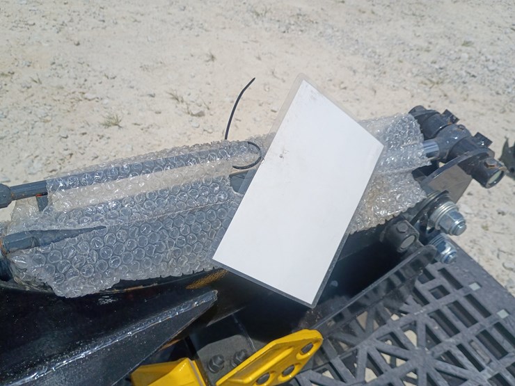 #l63-052-•-zjg-backhoe-mini-skid-steer-attachment-image-10
