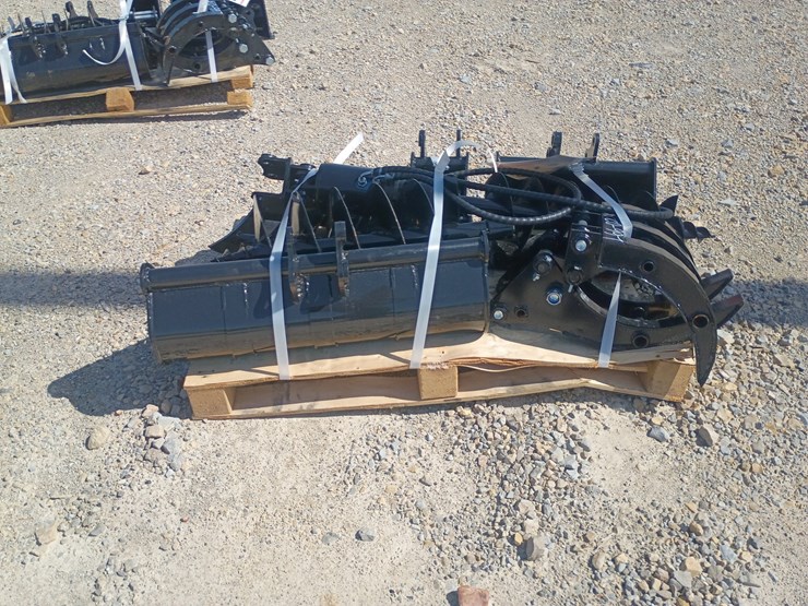 #l66-020-•-agt-mini-excavator-attachment-set-image-5