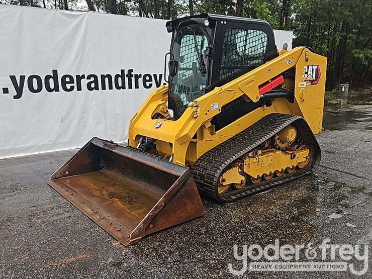 2023-caterpillar-279d3-image-1