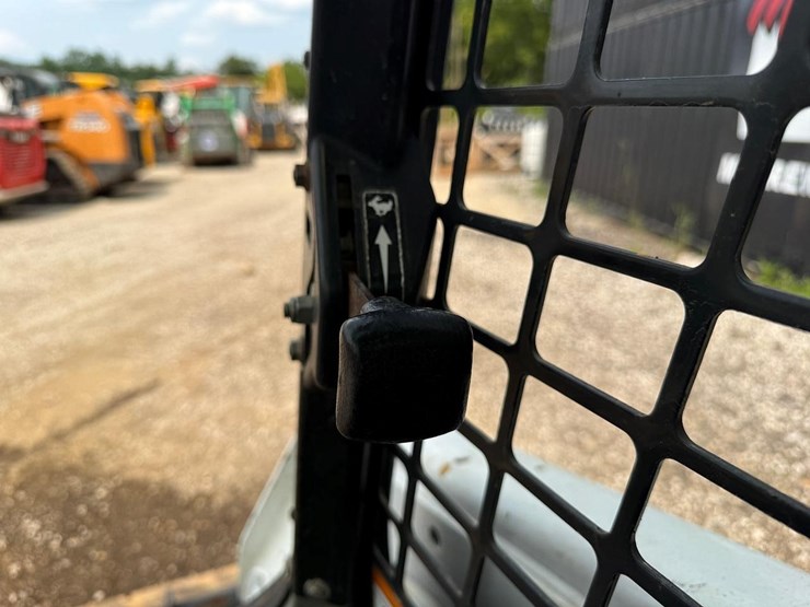 2013-bobcat-s510-image-19