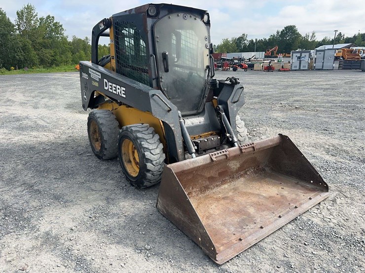 deere-318d-image-3
